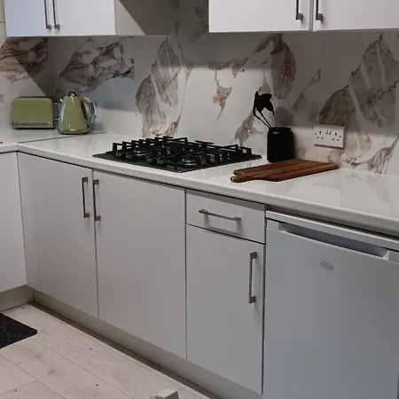 Stylish Comfortable Apartment *